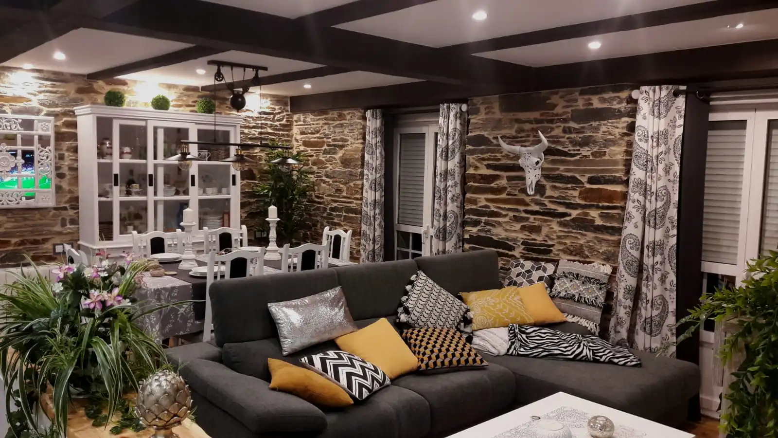 Sala de estar de Casa adosada en venta en Foz con Calefacción, Jardín privado y Terraza