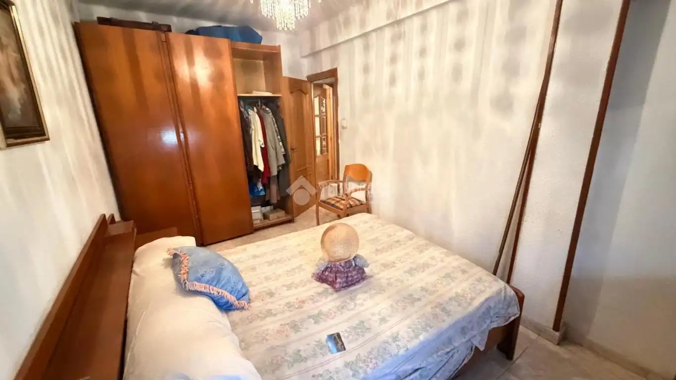 Dormitori de Pis en venda en Villaverde