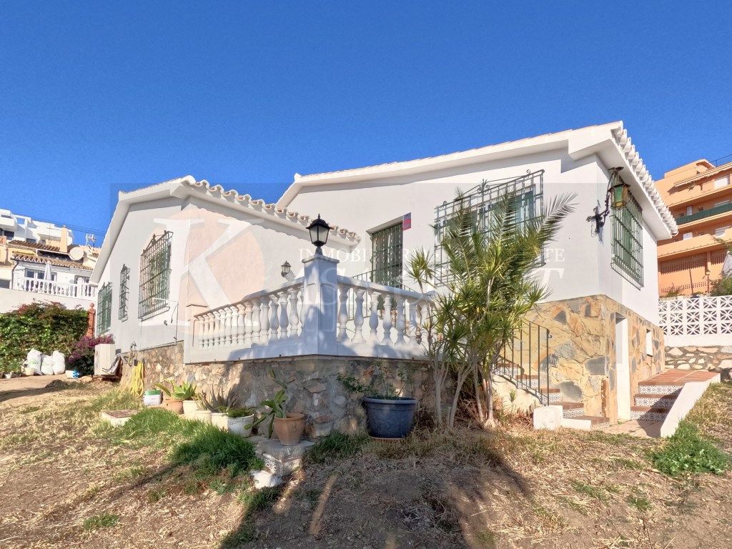 Exterior view of House or chalet for sale in Fuengirola  with Air Conditioner, Private garden and Terrace