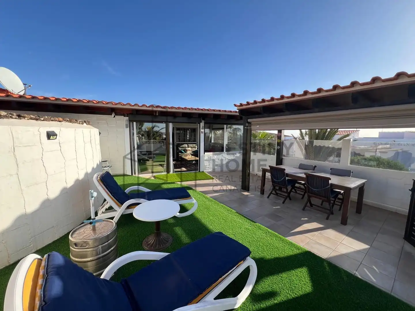 Terrassa de Casa o xalet en venda en La Oliva amb Aire condicionat, Jardí privat i Terrassa