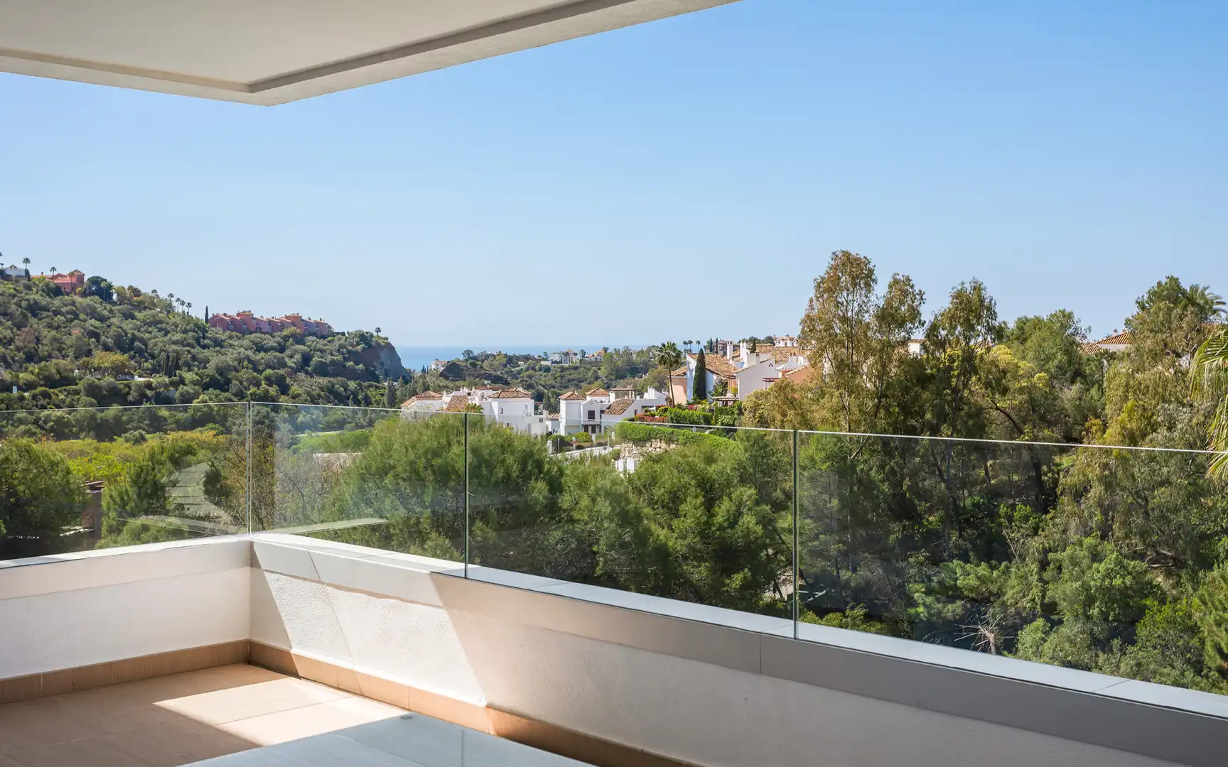 Apartament amb piscina en venda a Benahavís pueblo, imagen 13