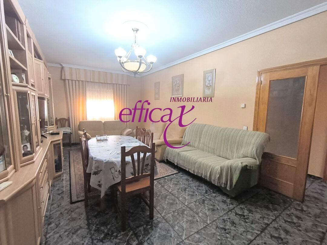 Sala d'estar de Casa o xalet en venda en Burujón amb Calefacció