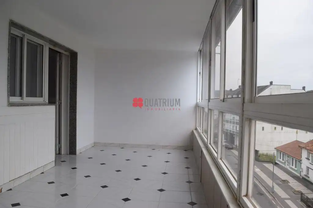 Habitación de Piso en venta en Oroso con Calefacción y Trastero