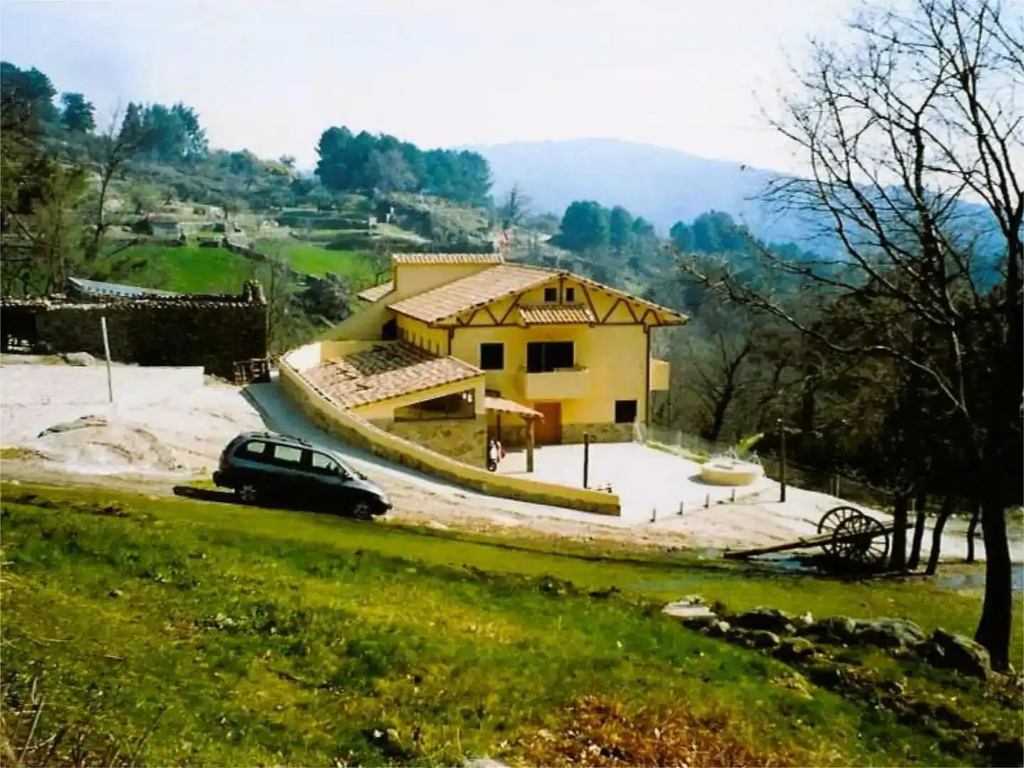 Vista exterior de Finca rústica en venta en Gavilanes con Jardín privado, Trastero y Amueblado