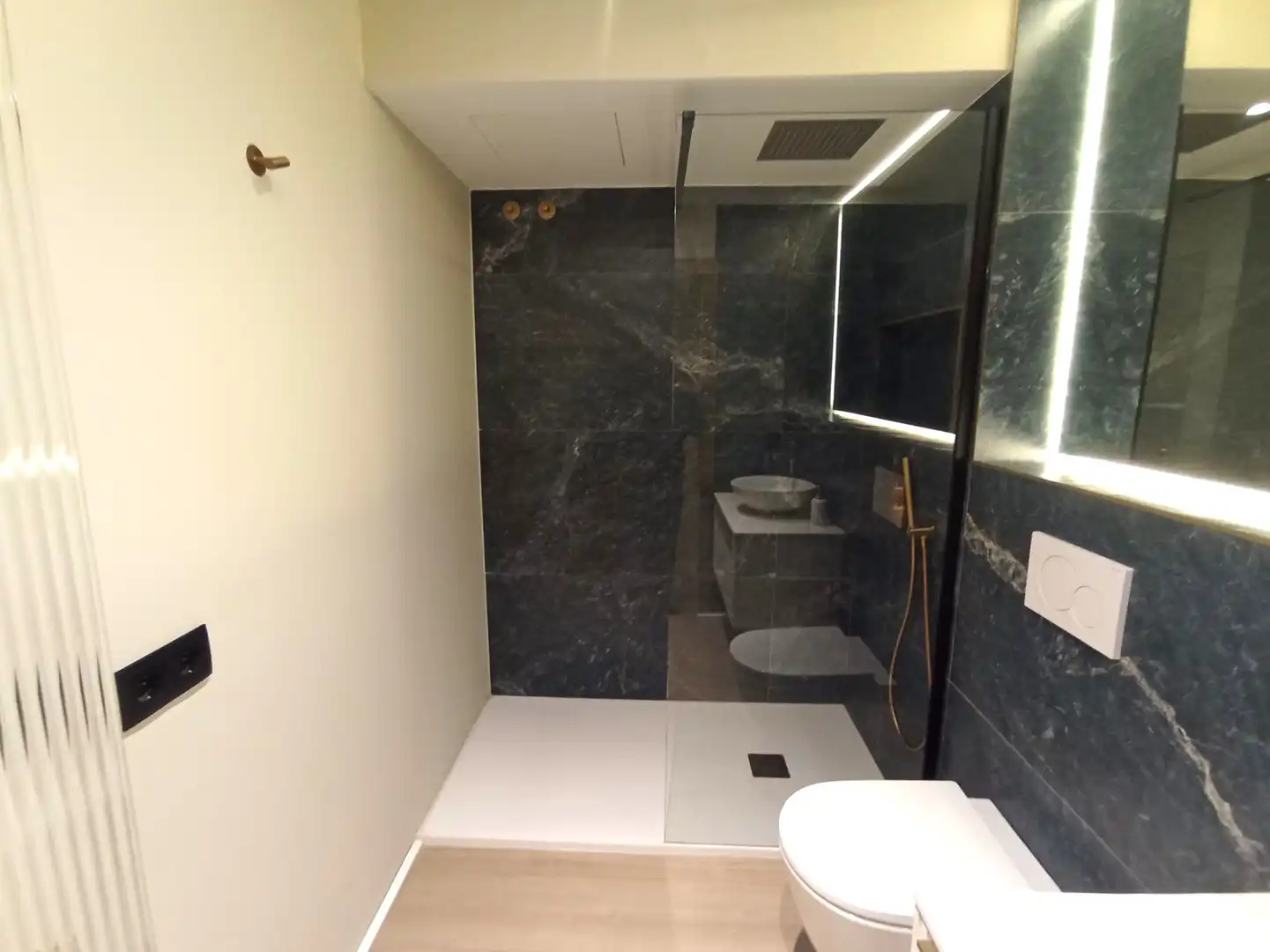 Baño de Piso en venta en Barcelona con Aire acondicionado, Calefacción y Parquet