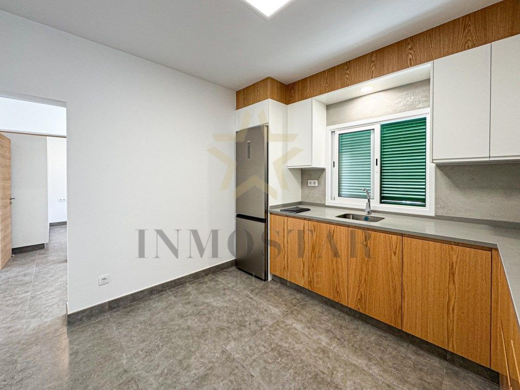 Pis en venda a Buzanada