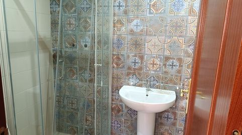 Amplia vivienda de 3 plantas junto a parques, guardería y estación de Renfe, imatge 3