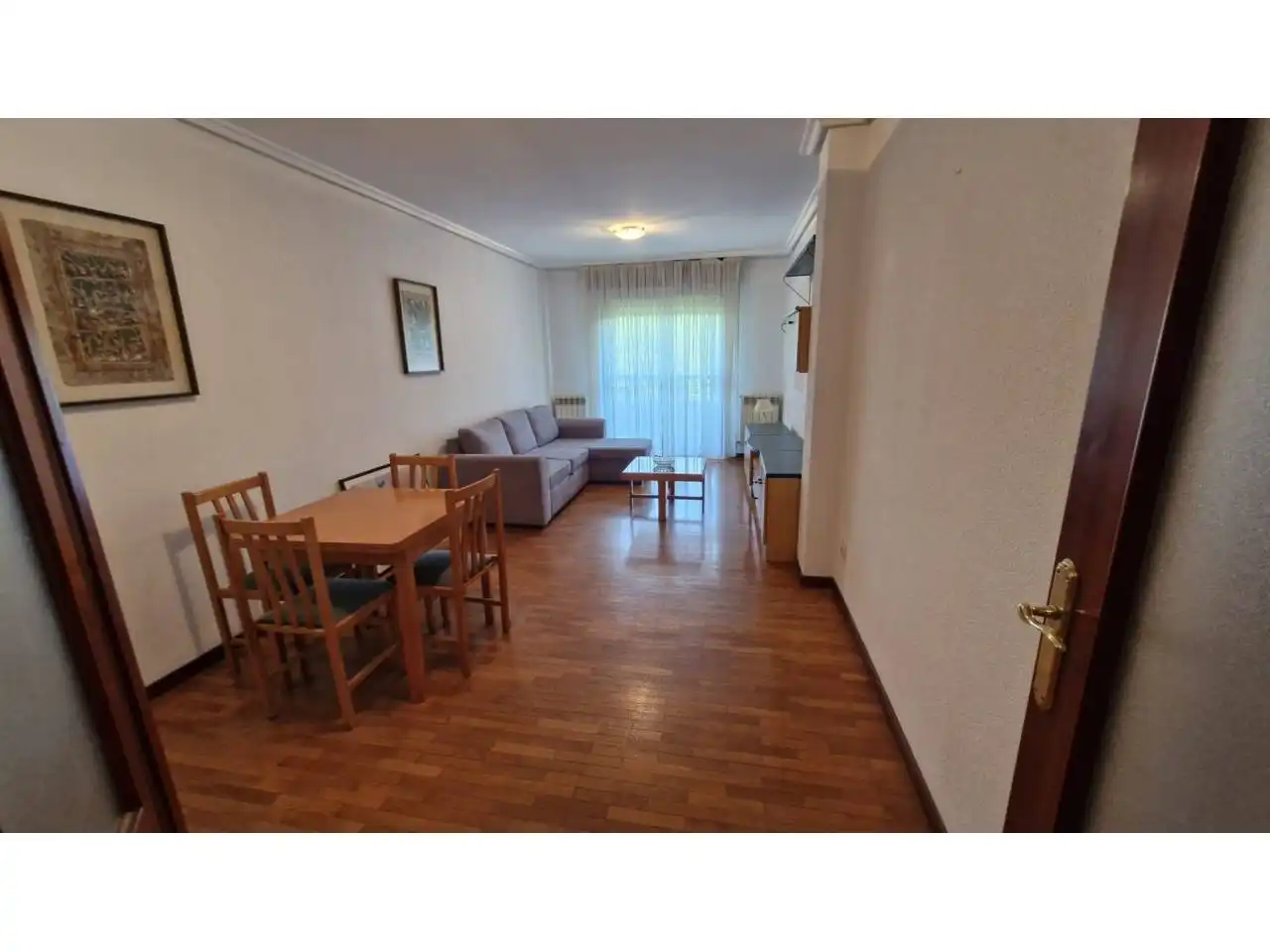 Sala d'estar de Pis en venda en  Logroño amb Calefacció, Parquet i Terrassa