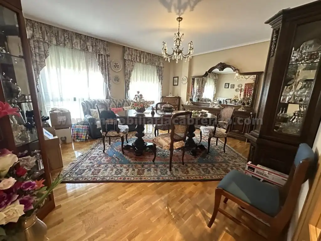 Sala de estar de Piso en venta en  Logroño con Calefacción, Parquet y Terraza