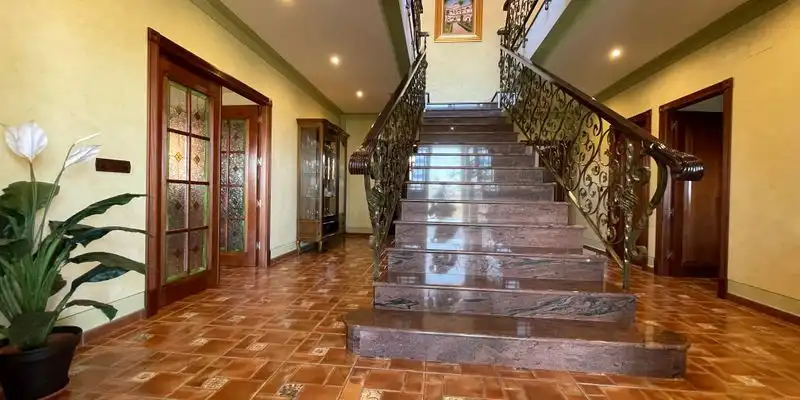 Casa o xalet en venda en Loja amb Aire condicionat, Jardí privat i Terrassa
