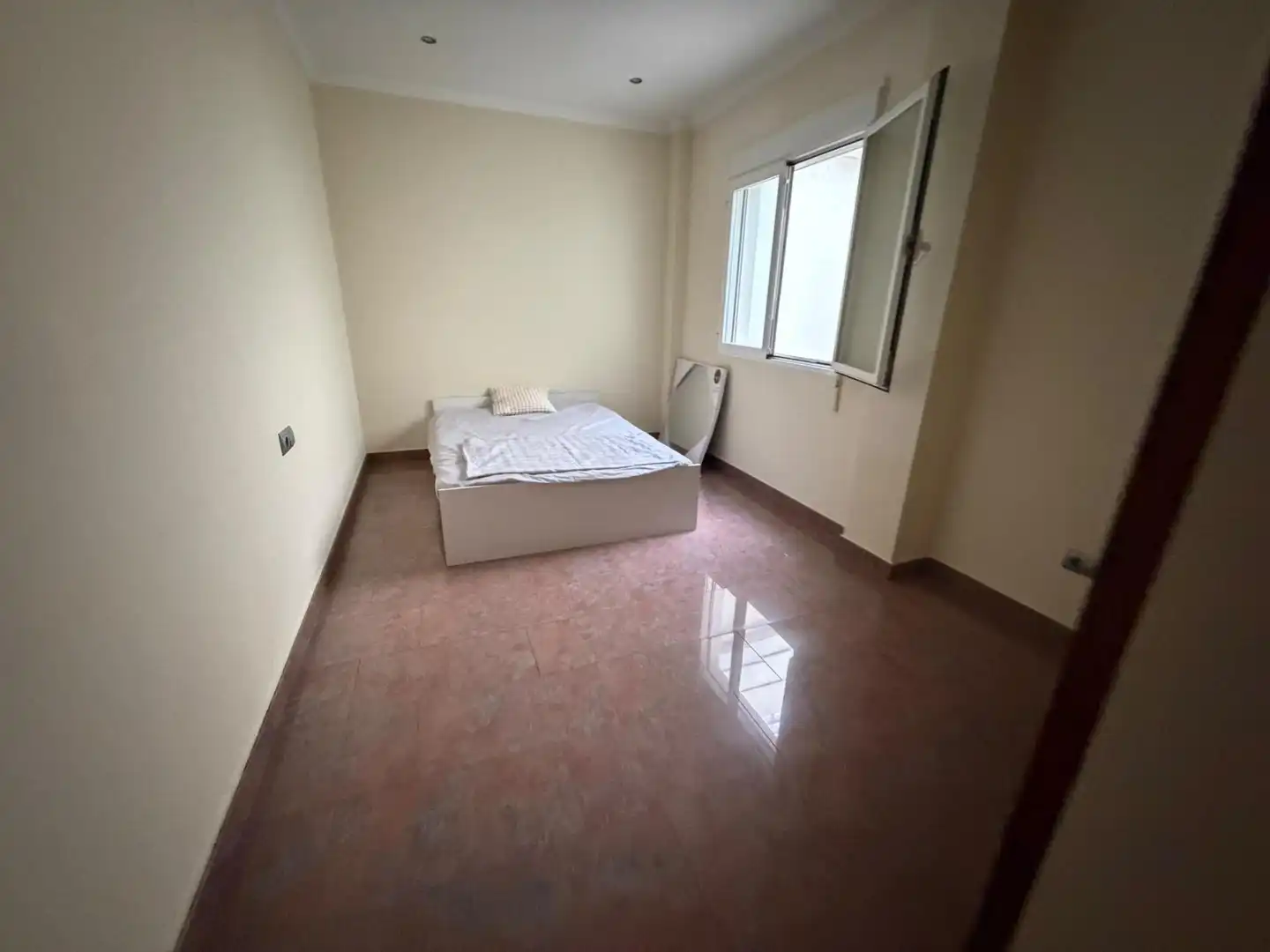 Habitación de Dúplex en venta en Guadassuar, Valencia