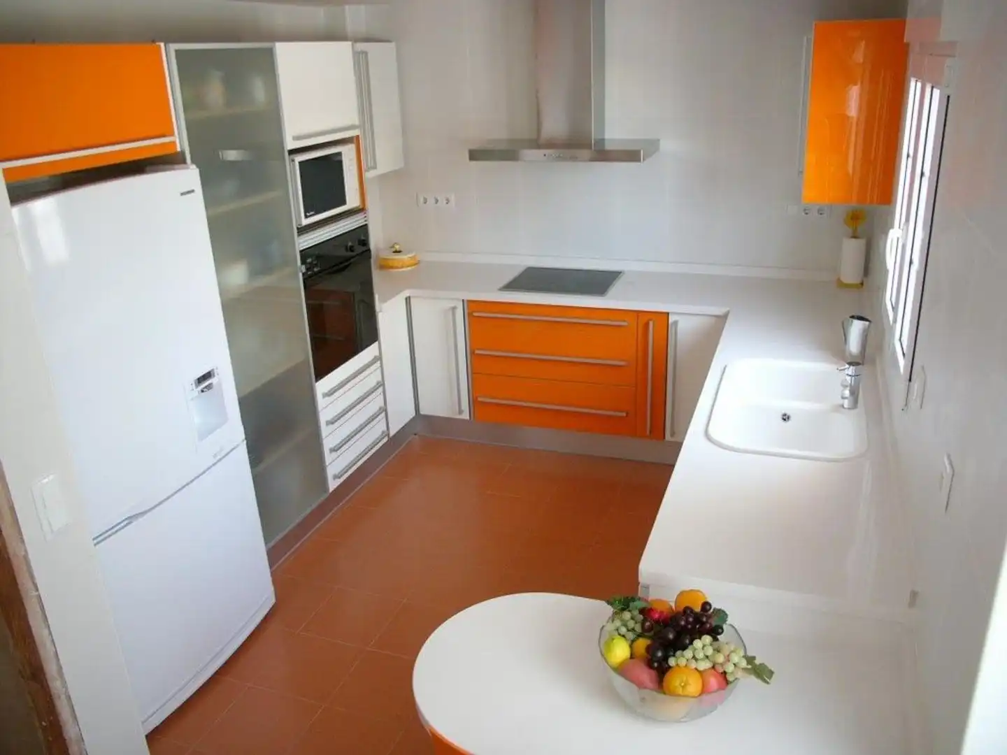 Cocina de Casa adosada en venta en El Puig de Santa Maria con Aire acondicionado, Calefacción y Jardín privado