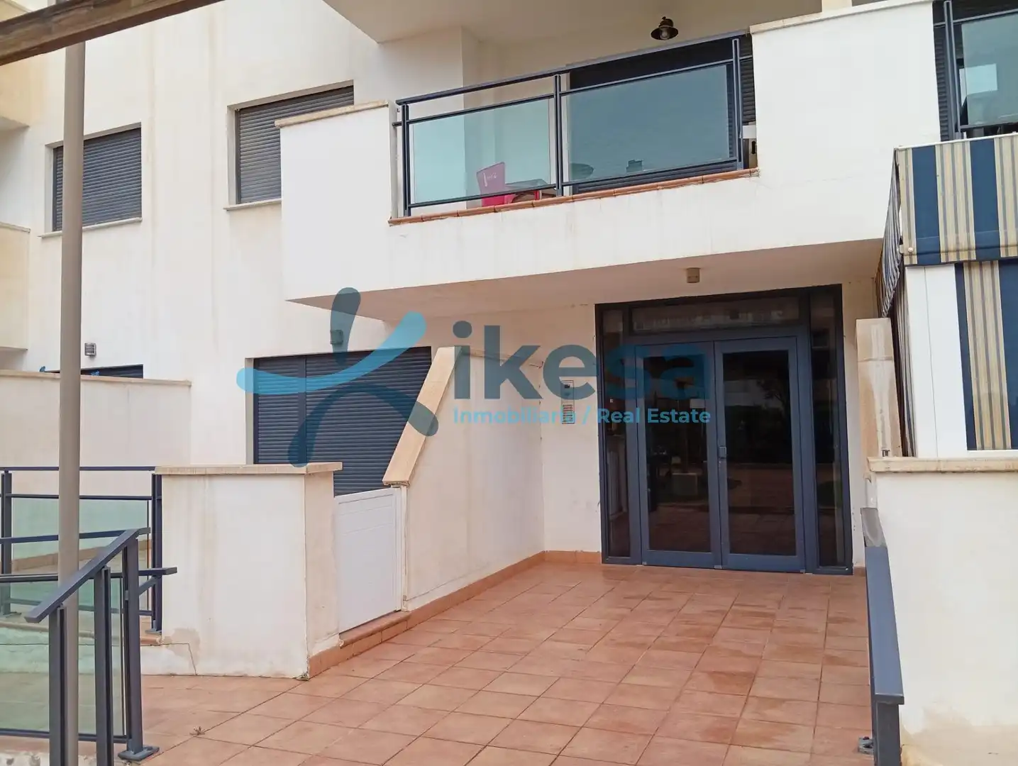 Vista exterior de Apartamento en venta en Almería con Piscina comunitaria