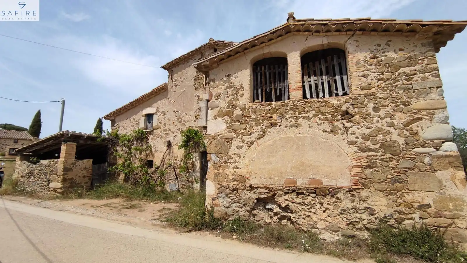 Vista exterior de Finca rústica en venda en Aiguaviva amb Traster