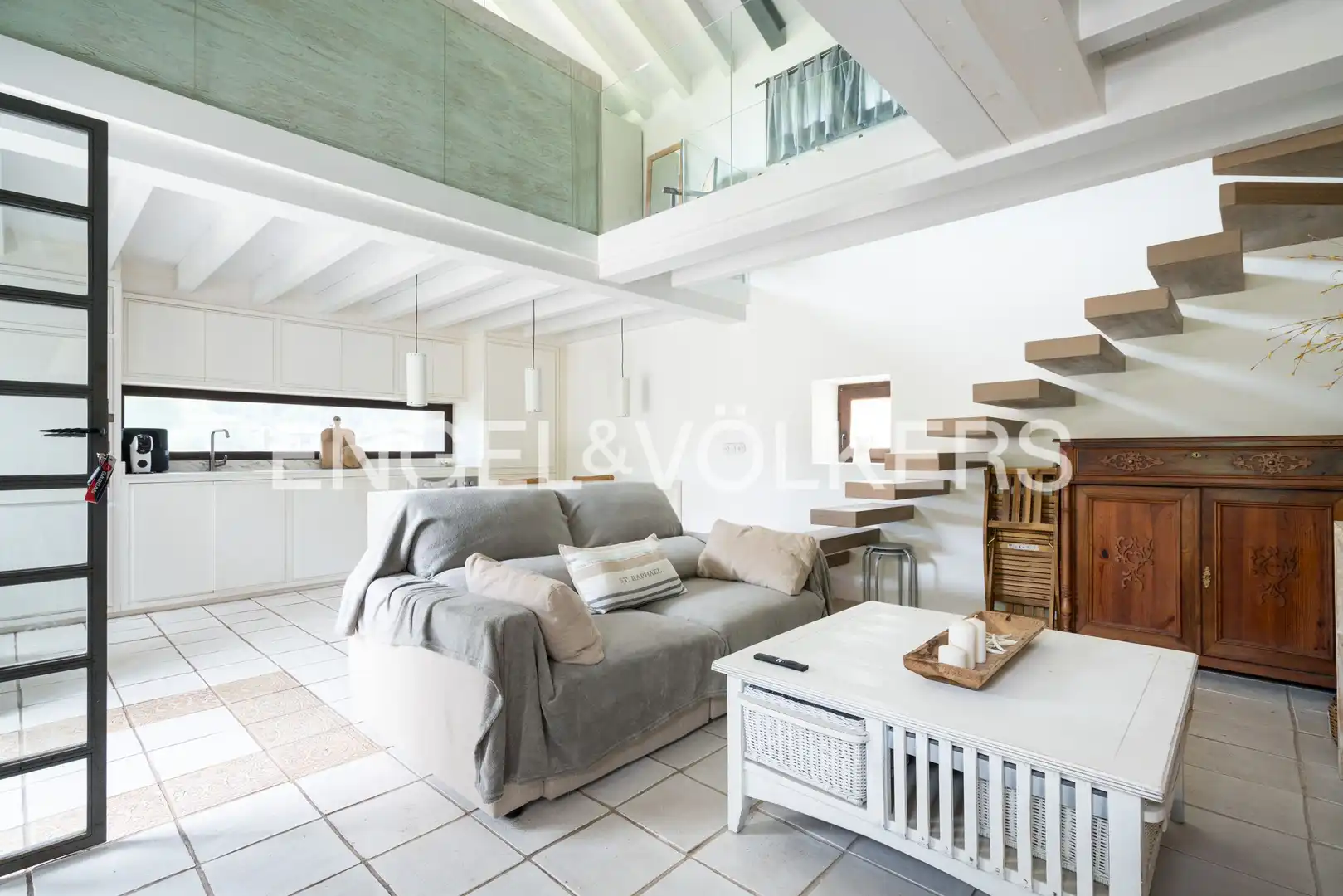 Sala de estar de Casa o chalet en venta en Cangas de Onís con Calefacción, Jardín privado y Terraza