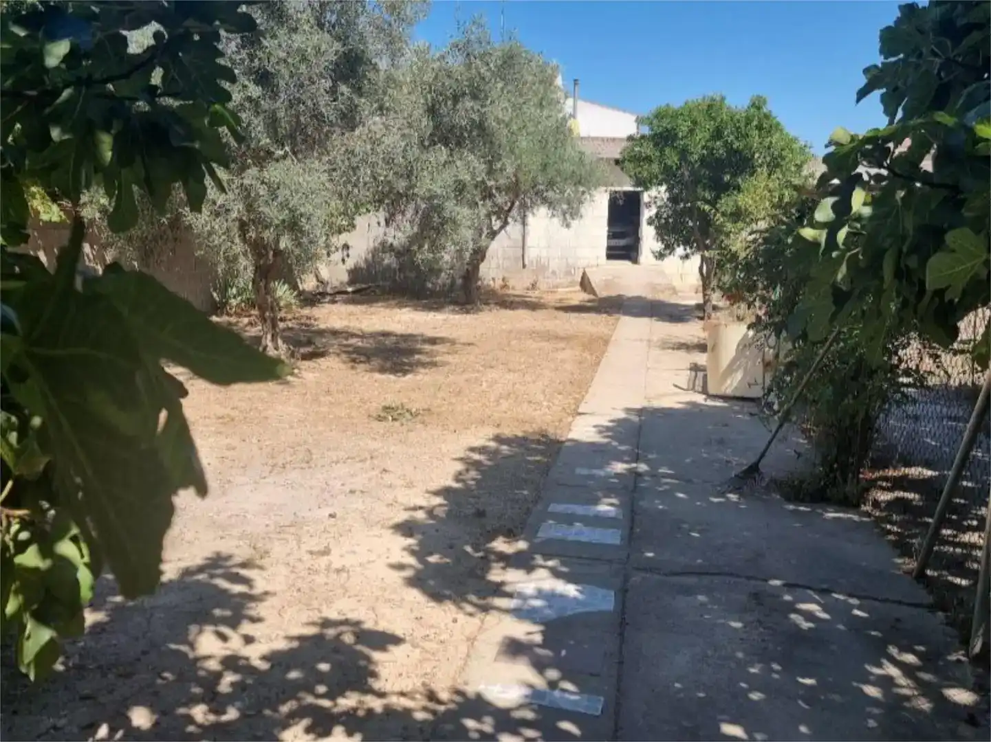 Planta baixa en venda en Madrigalejo amb Jardí privat, Traster i Moblat