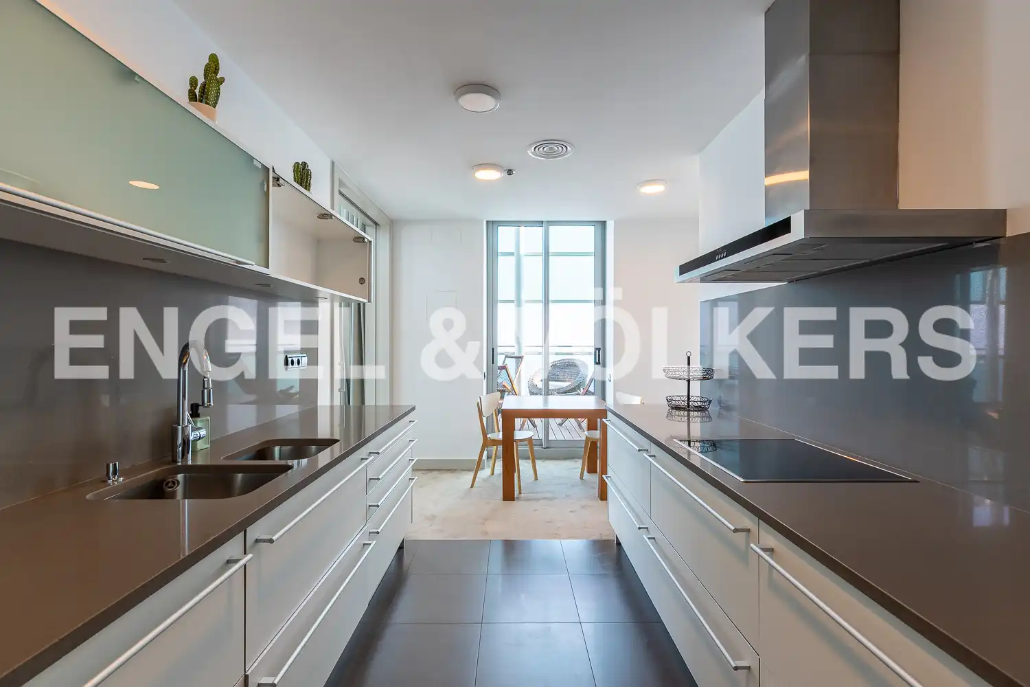 Cocina de Ático de alquiler en Barcelona con Aire acondicionado, Calefacción y Parquet
