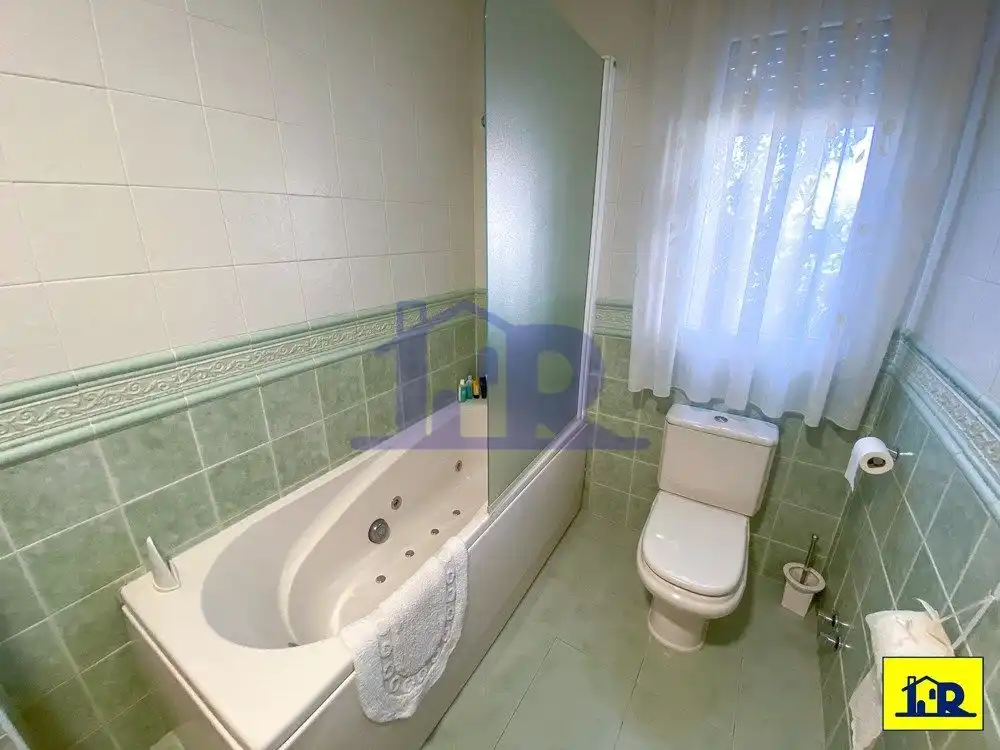 Bathroom of Houses for sale in Arcas del Villar  with Terrace, Storage room and Swimming Pool