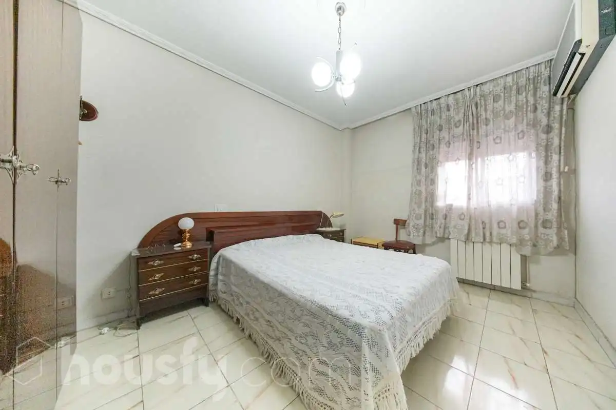 Habitación de Piso en venta en Carabanchel