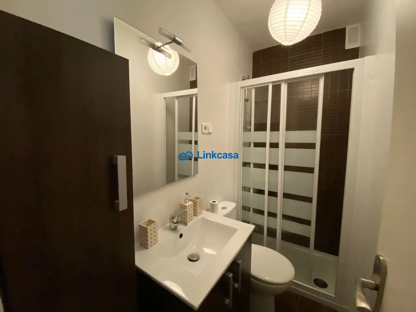 Bathroom of Flat for sale in Madrid  with Air Conditioner, Heating and Terrace
