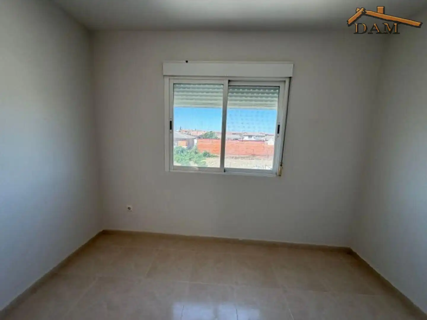 Habitación de Casa adosada en venta en Carmena