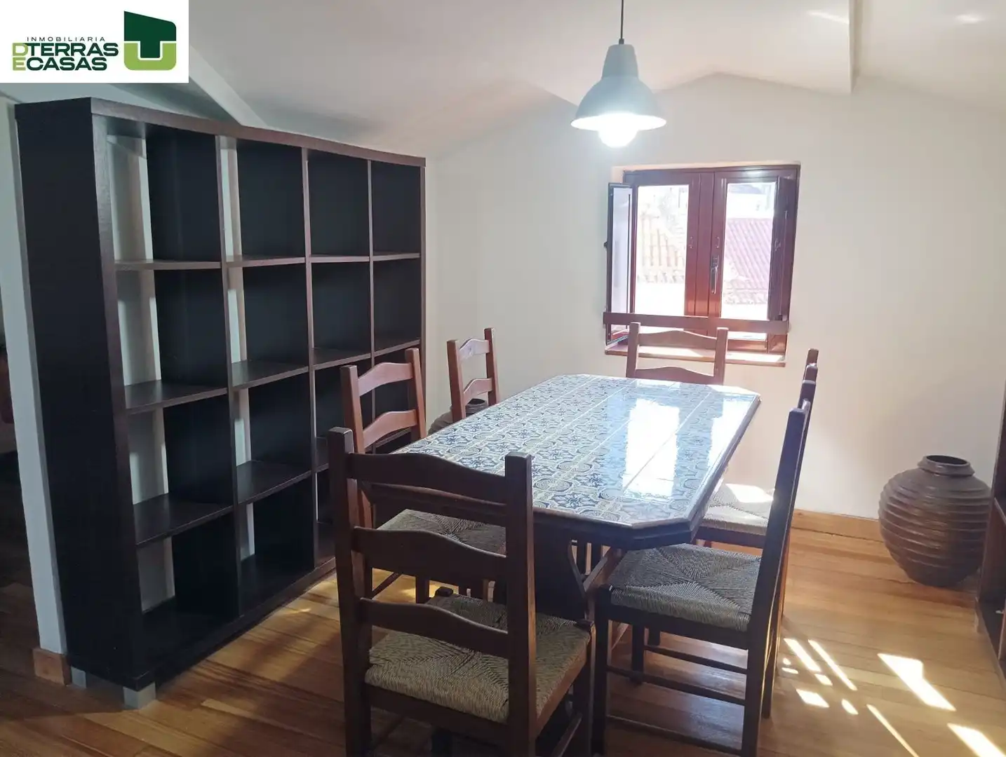 Comedor de Ático para compartir en Pontevedra Capital  con Calefacción, Terraza y Amueblado