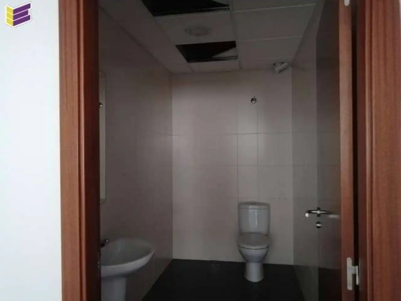 Bathroom of Office for sale in Navia
