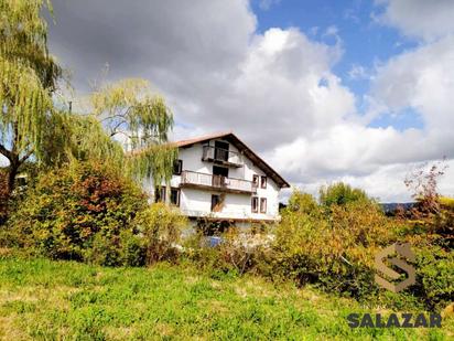 Vista exterior de Finca rústica en venda en Morga amb Jardí privat, Terrassa i Piscina