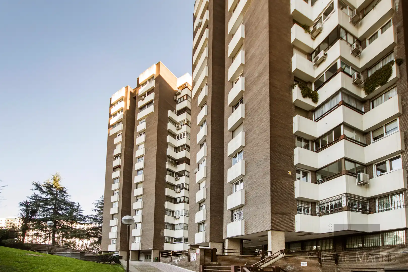 Exterior view of Flat for sale in Madrid  with Air Conditioner, Heating and Parquet flooring