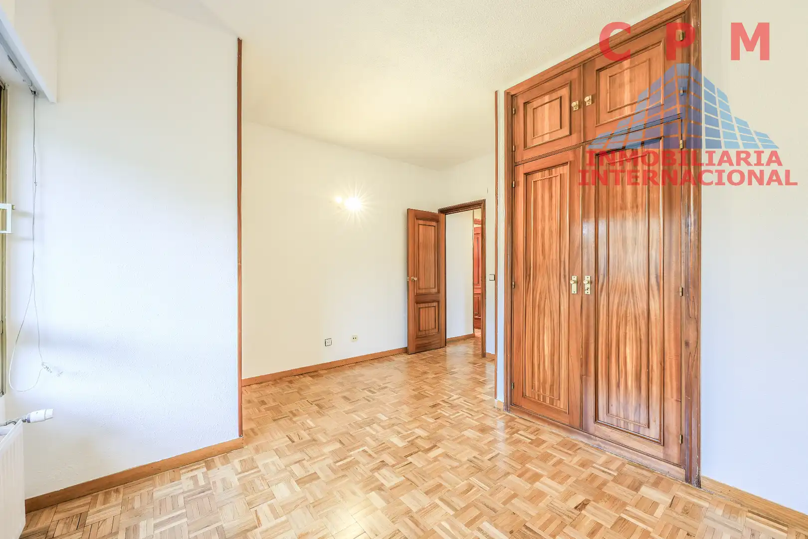 Bedroom of Flat for rent in Fuencarral - El Pardo