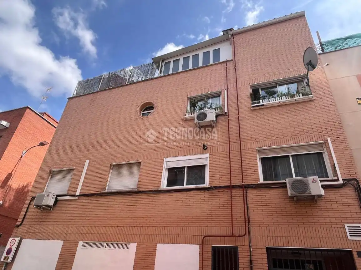 Vista exterior de Piso en venta en Madrid con Aire acondicionado, Calefacción y Terraza