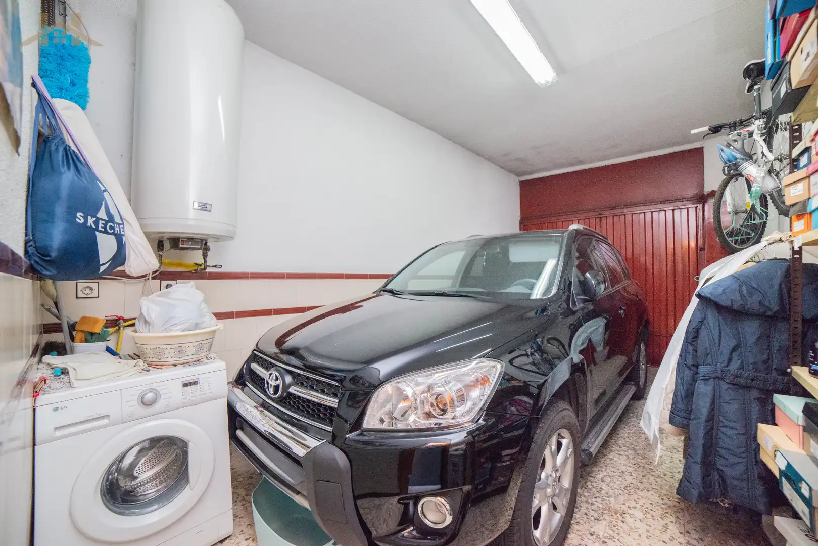Parking of Houses for sale in Fuenlabrada  with Air Conditioner, Heating and Private garden