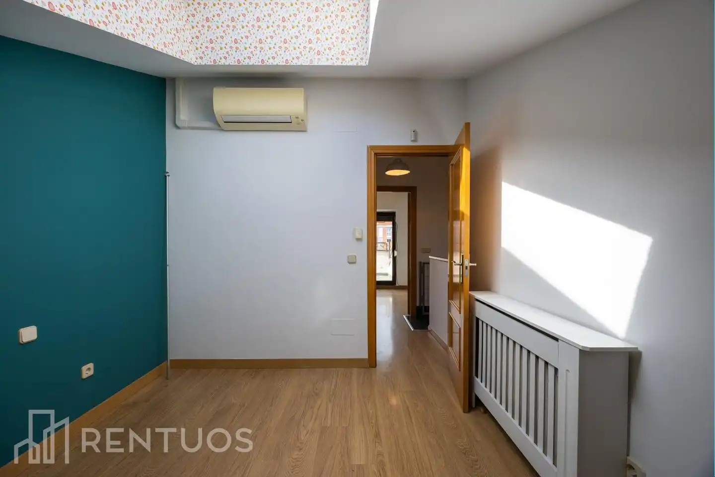 Habitación de Dúplex de alquiler en Madrid con Aire acondicionado, Calefacción y Terraza