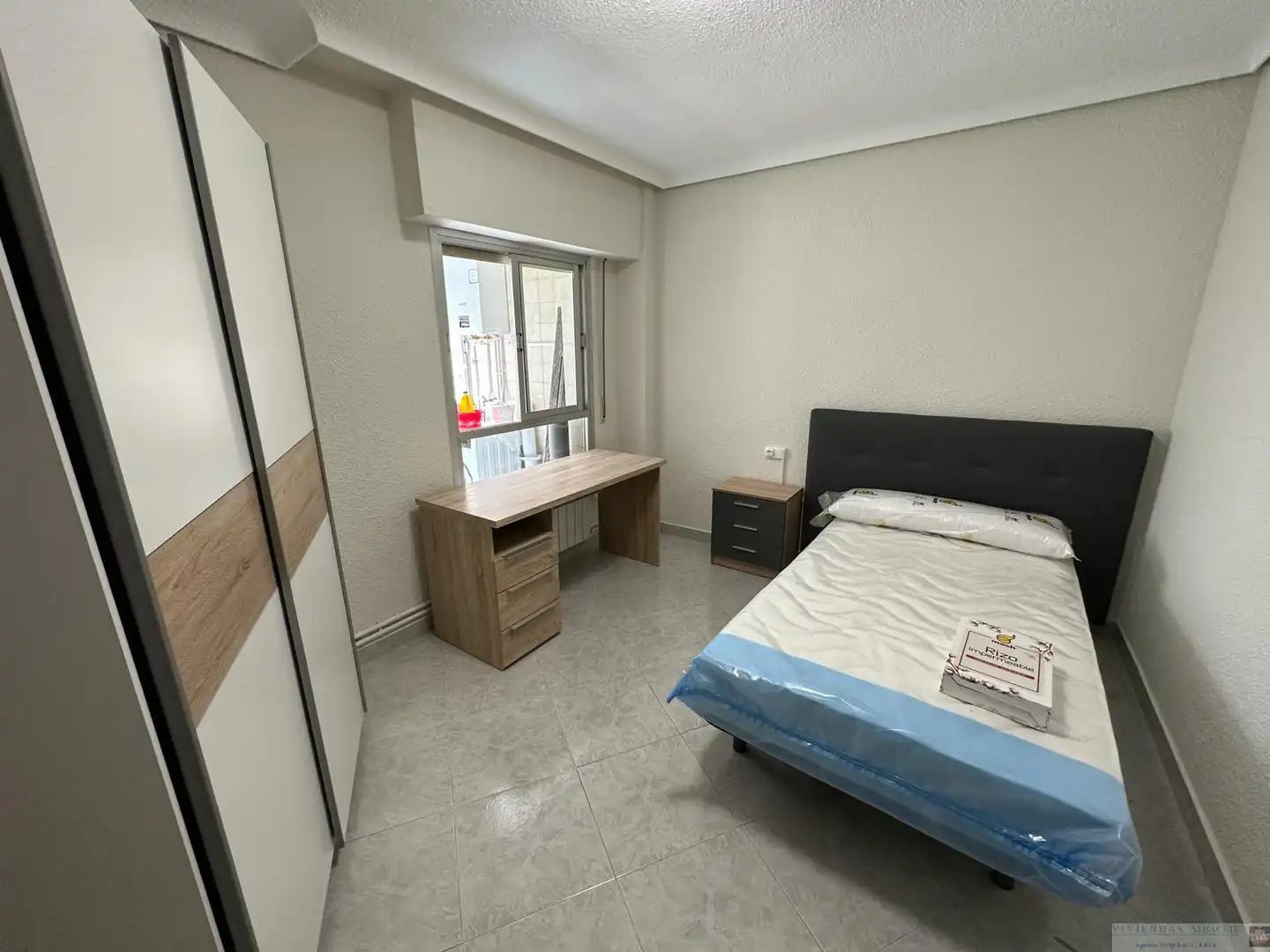 Habitación de Piso en venta en Albacete con Balcón