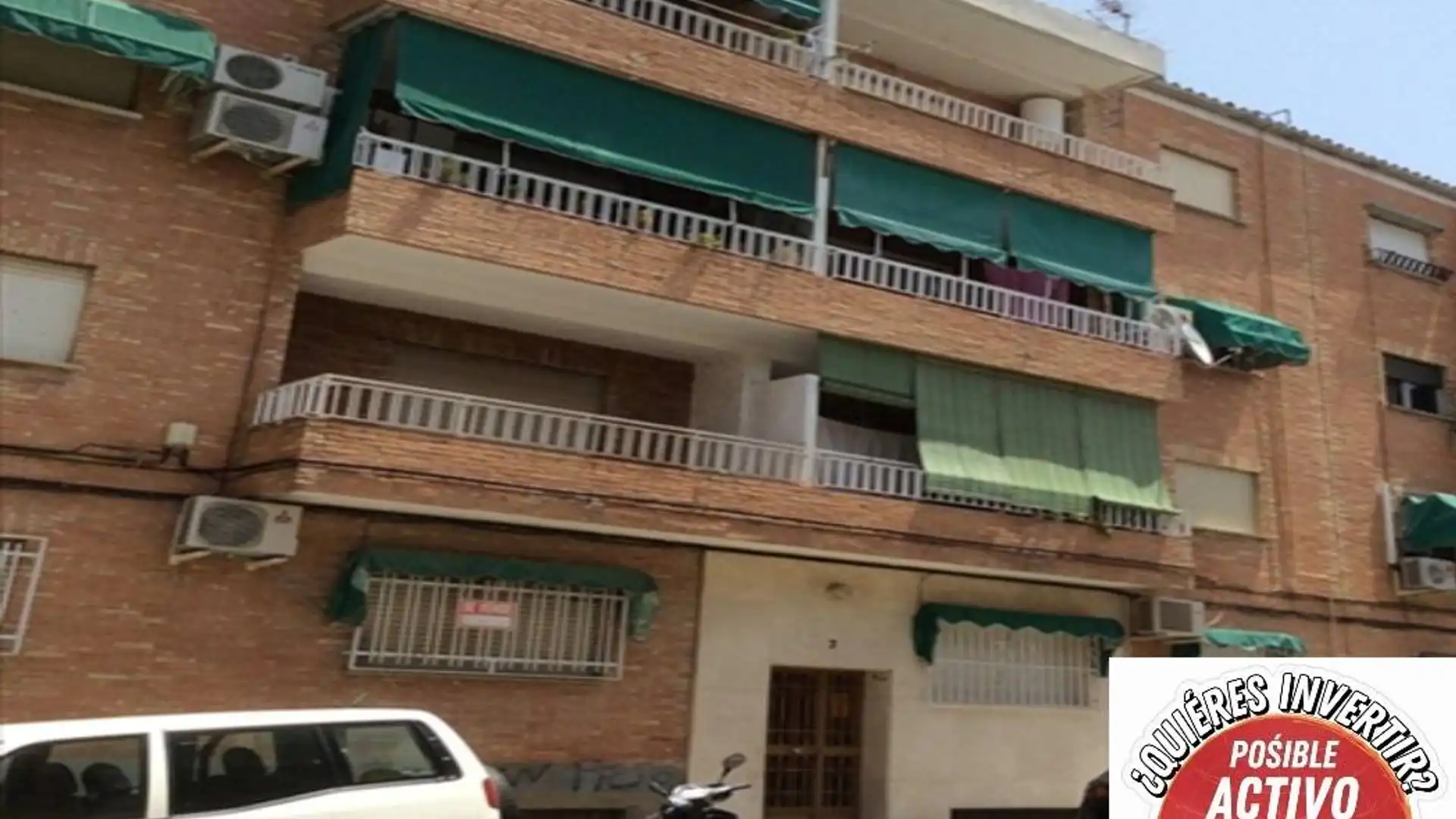 Vista exterior de Piso en venta en  Granada Capital