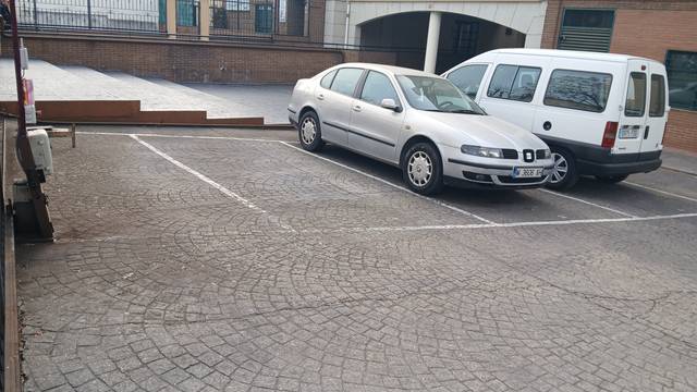 Garaje en Venta en Calle Clara Campoamor, 14 en Villalba Estación