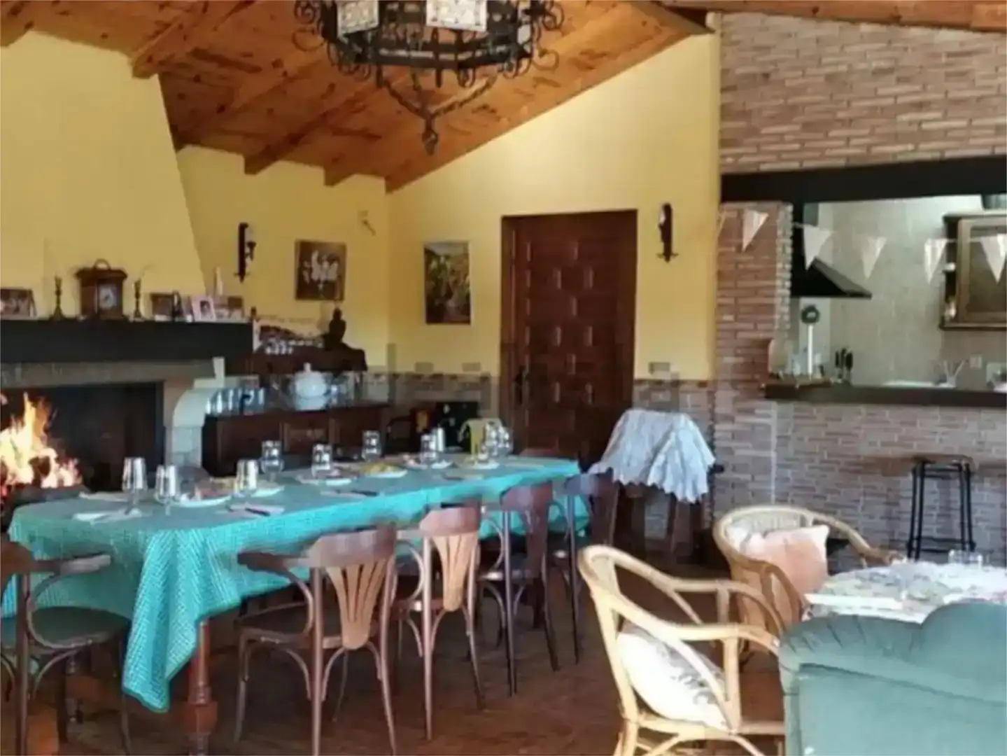 Menjador de Finca rústica en venda en Elche de la Sierra amb Jardí privat, Traster i Piscina