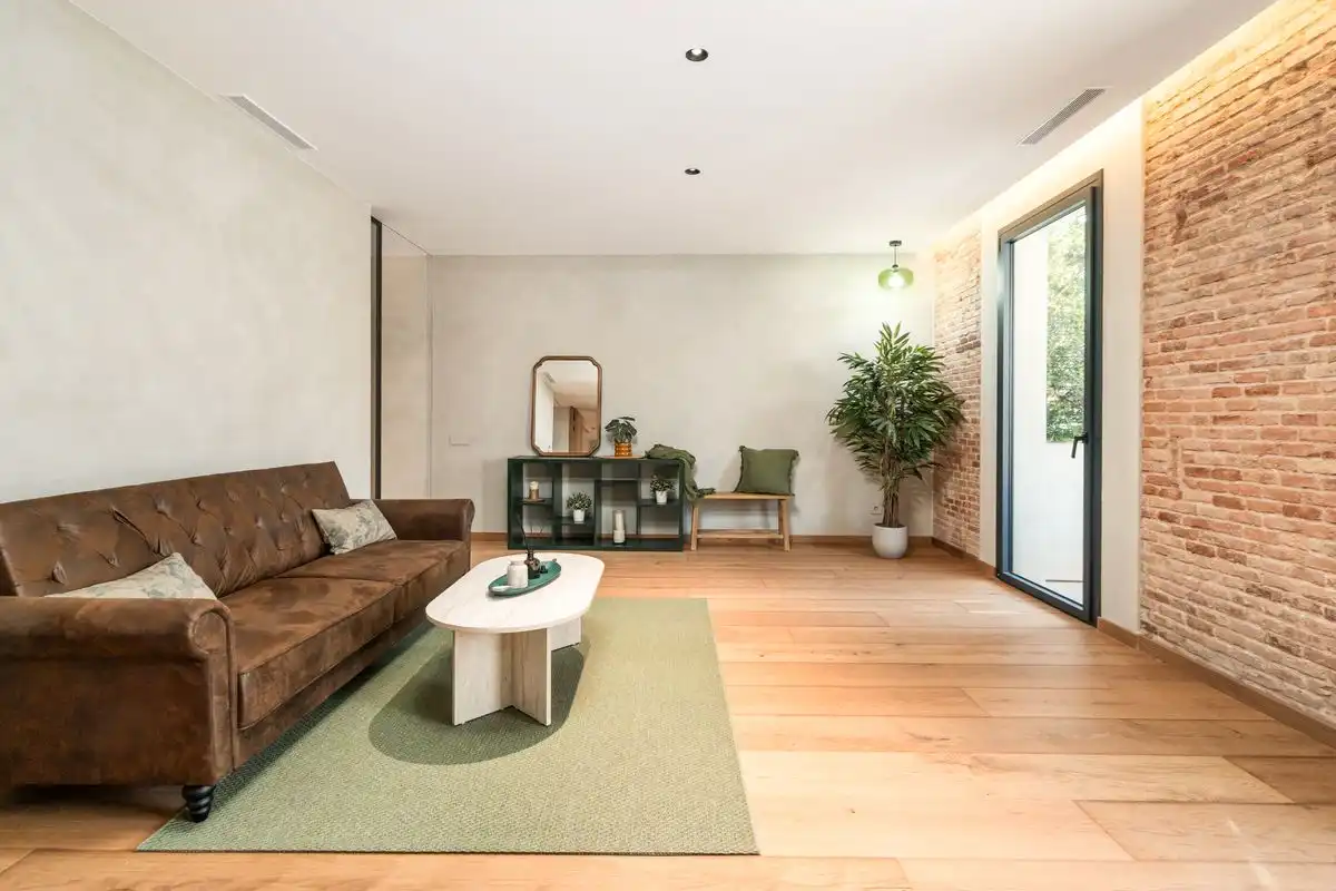 Piso con terraza en venta en Ronda de la Universitat, imagen 2