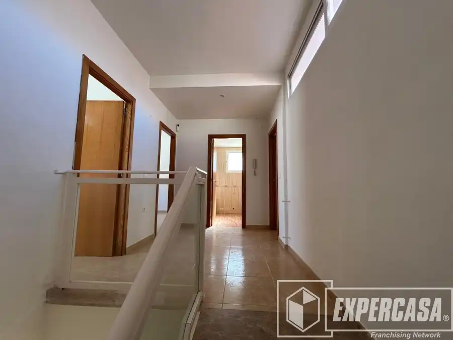 Casa adosada en venta en Marines con Terraza