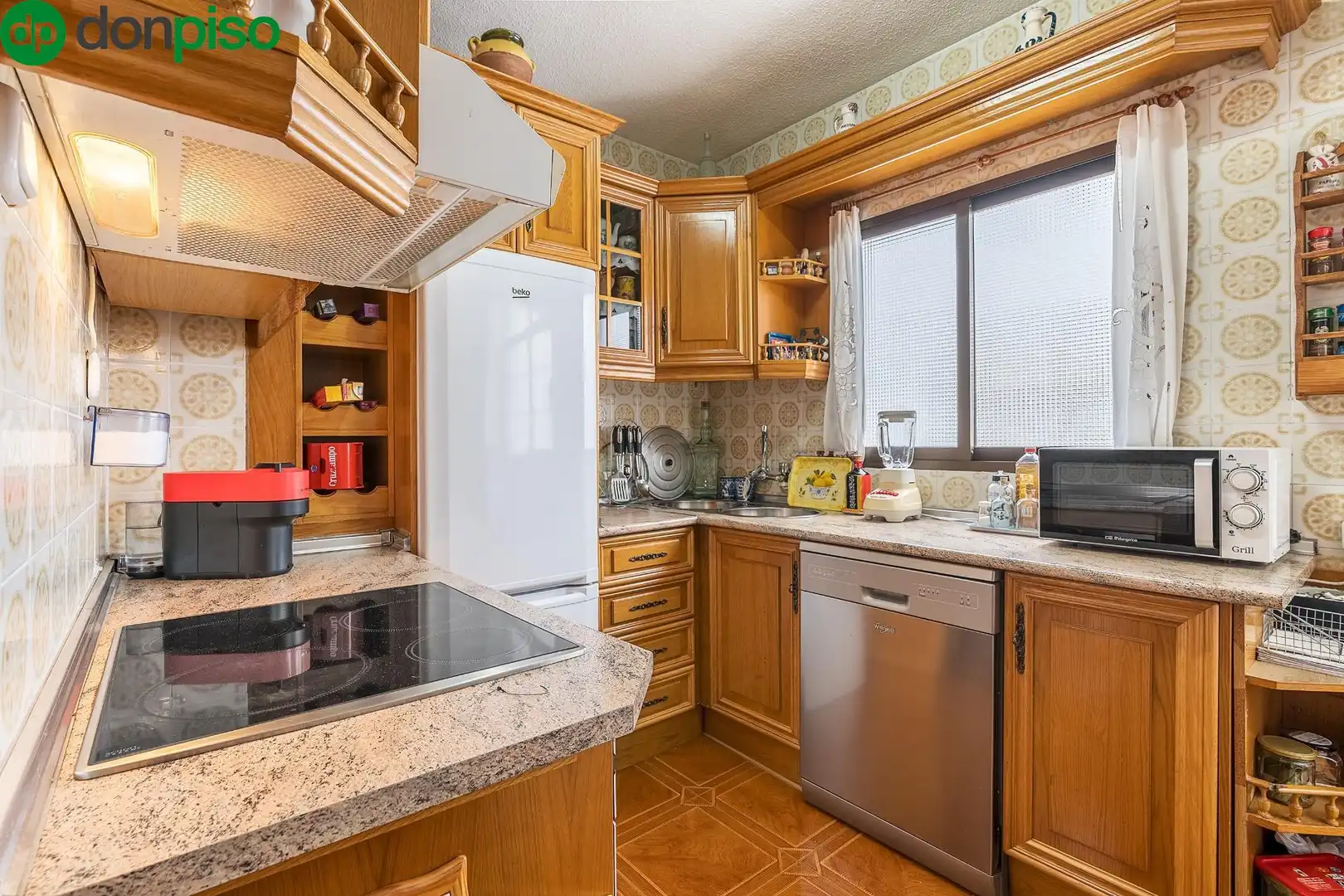 Kitchen of Flat for sale in Granada
