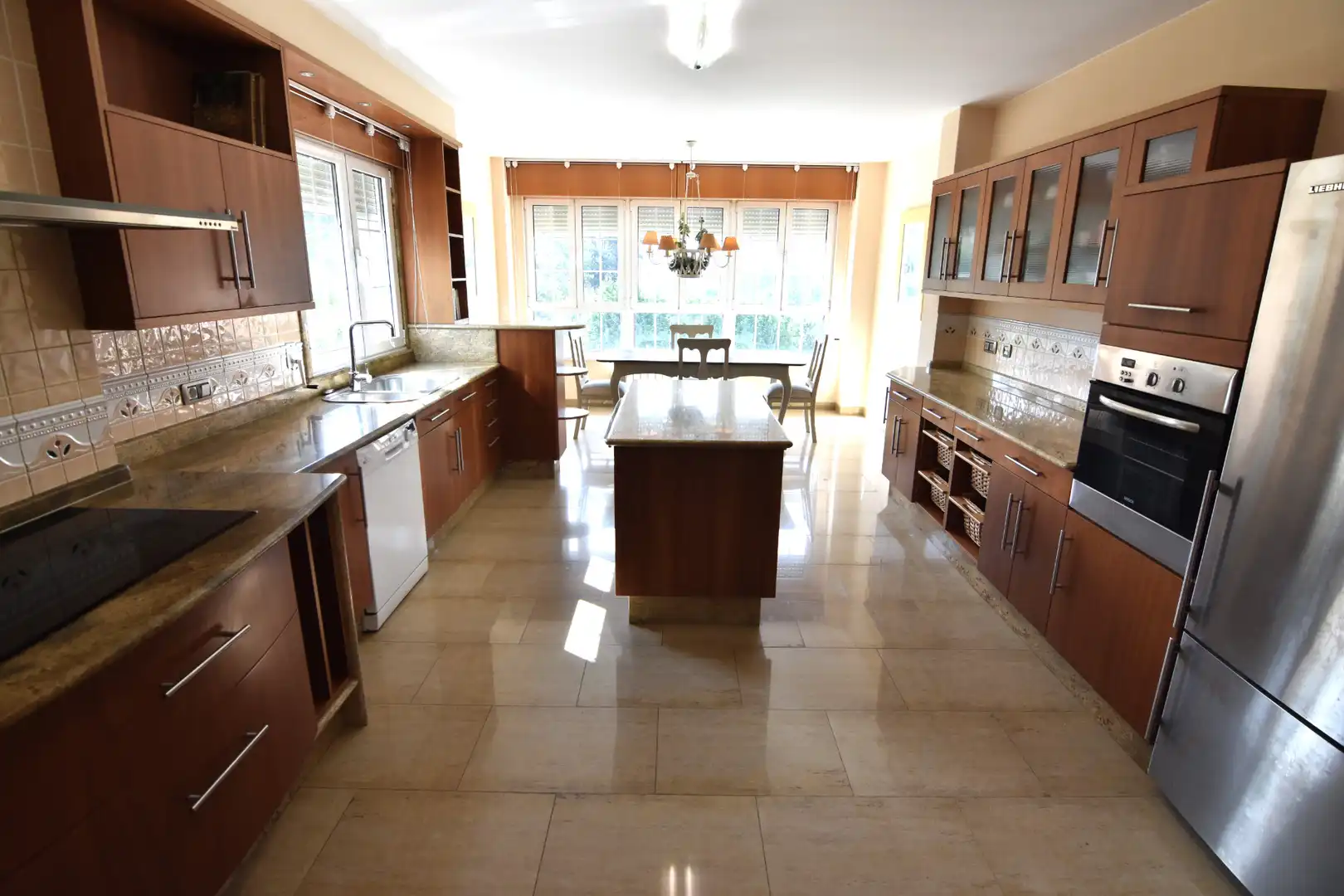 Cocina de Casa o chalet en venta en Bergondo con Calefacción, Jardín privado y Parquet