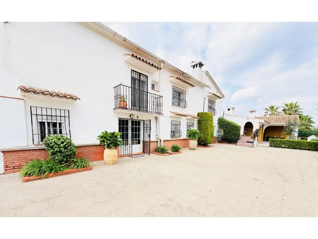 Vista exterior de Casa o chalet en venta en Valencia