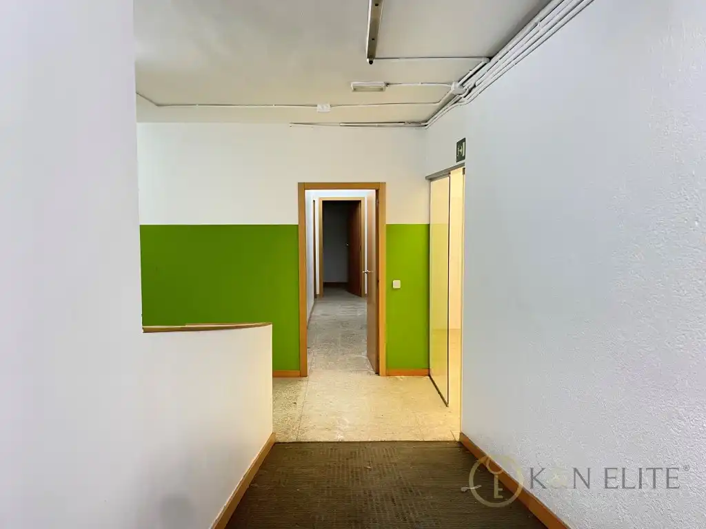 Local comercial de lloguer a Vallirana, imagen 12