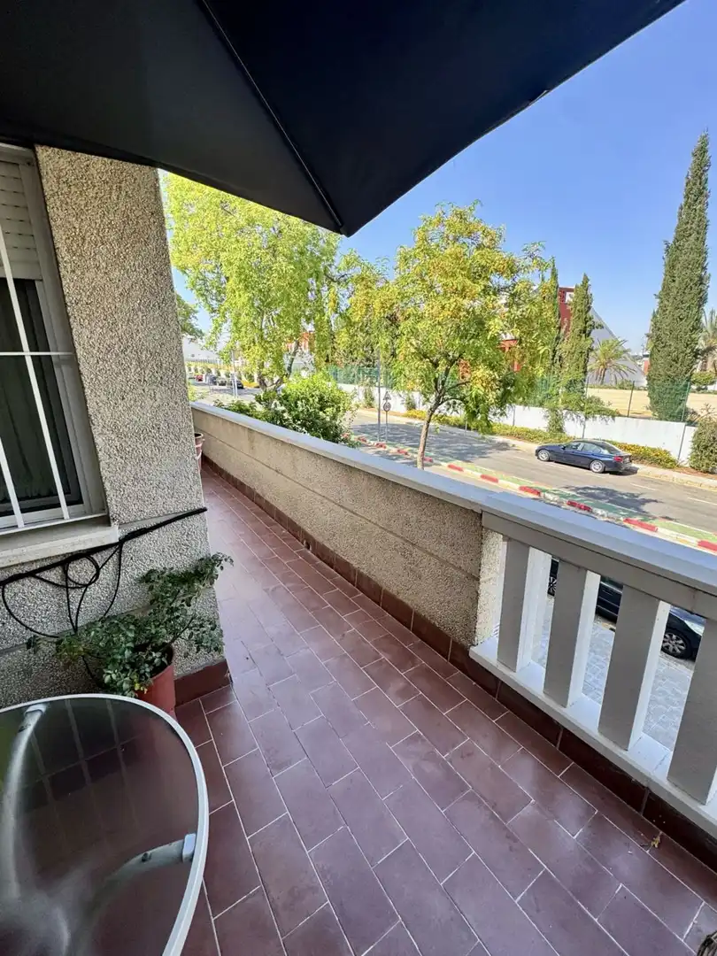 Terraza de Piso en venta en Tomares con Aire acondicionado, Calefacción y Terraza