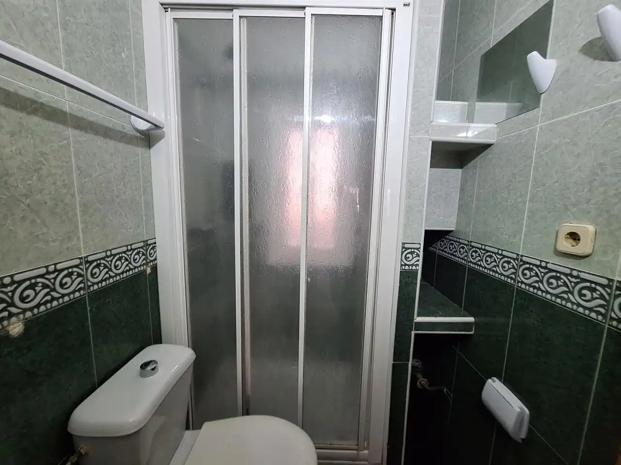 Bathroom of Ground floor for sale in Madrid