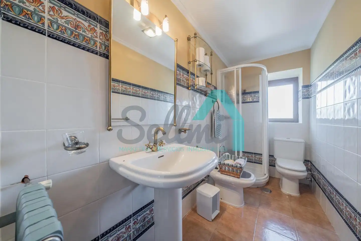 Bathroom of Houses for sale in Pravia  with Heating, Private garden and Parquet flooring