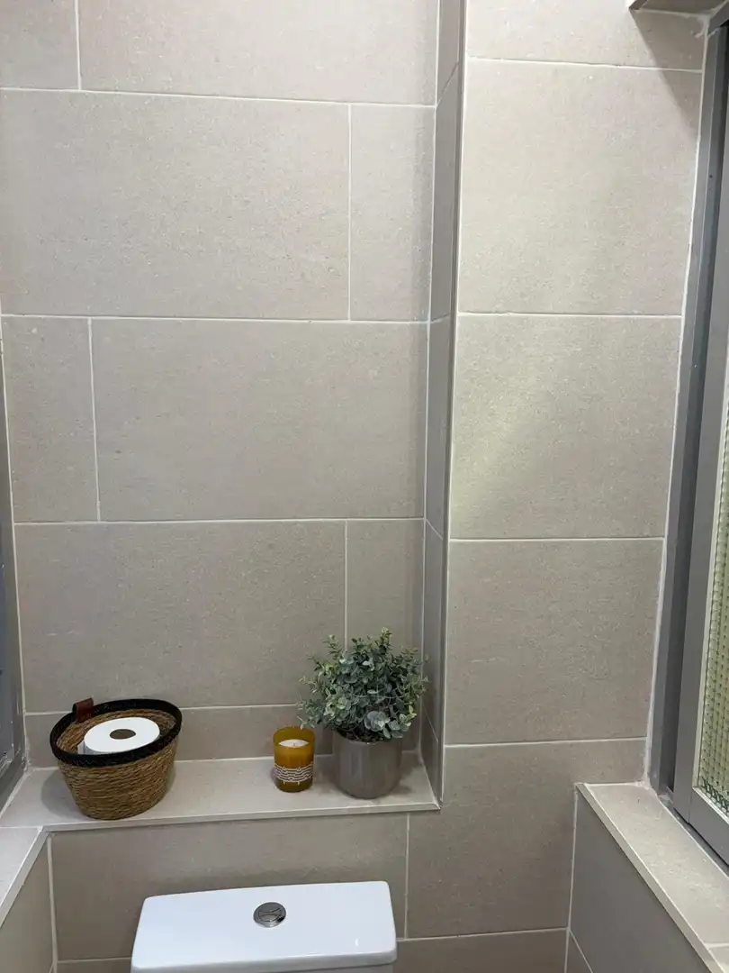 Badezimmer von Wohnung zur Miete in Centro
