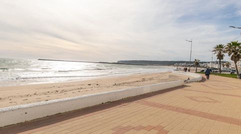 piso junto al mar