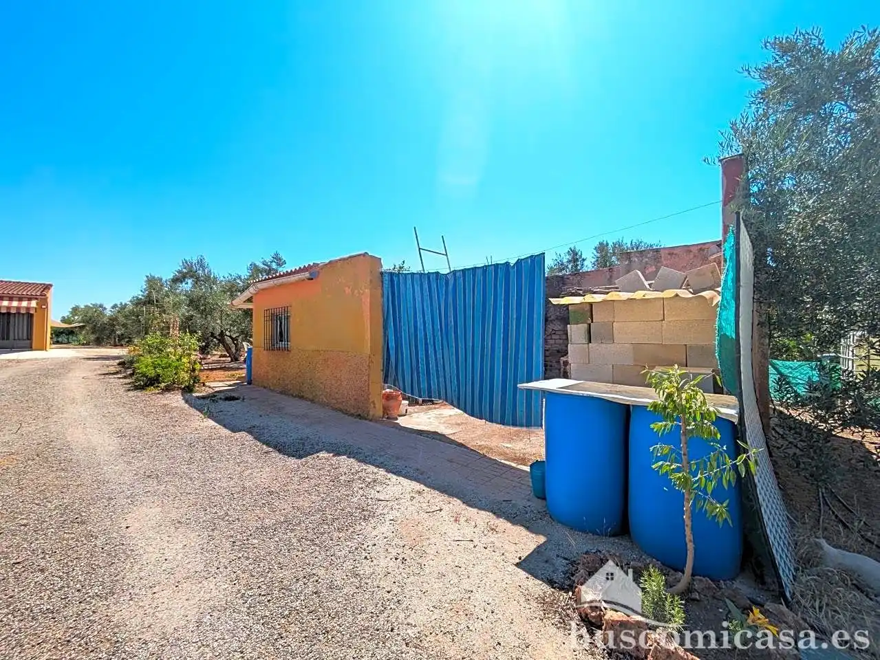Vista exterior de Casa o xalet en venda en Linares amb Aire condicionat, Jardí privat i Traster