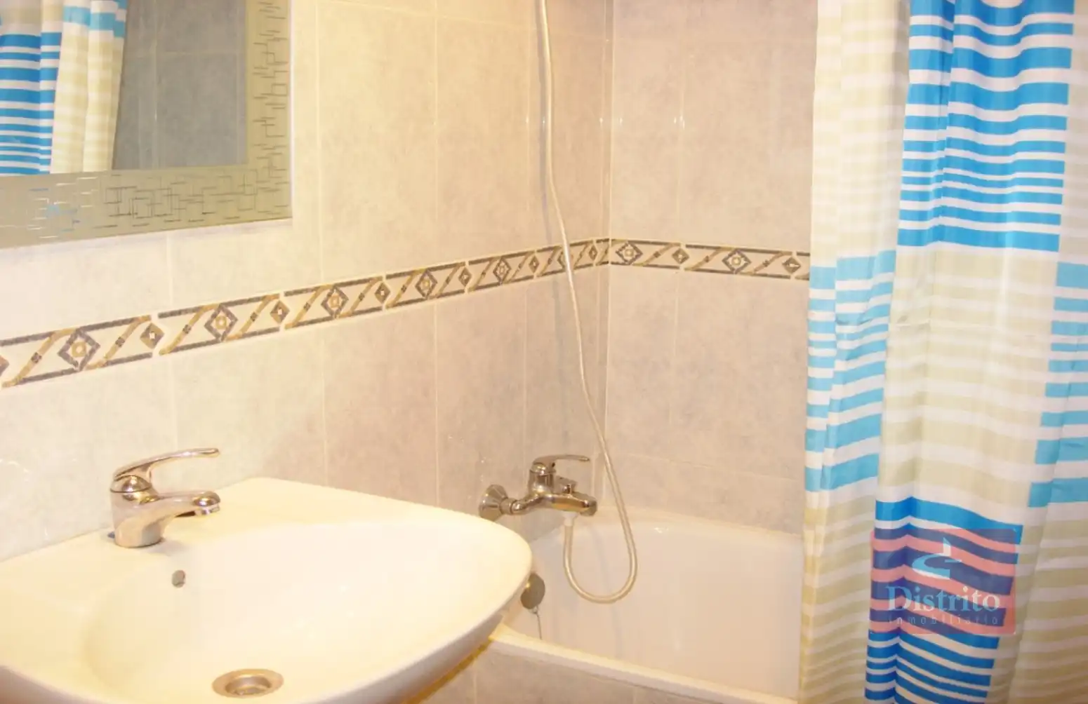 Badezimmer von Wohnung zur Miete in Santander mit Heizung, Möbliert und Balkon